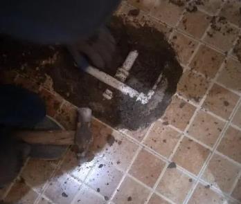 定结卫生间漏水维修公司为您分享下卫生间渗水如何处理及注意事项