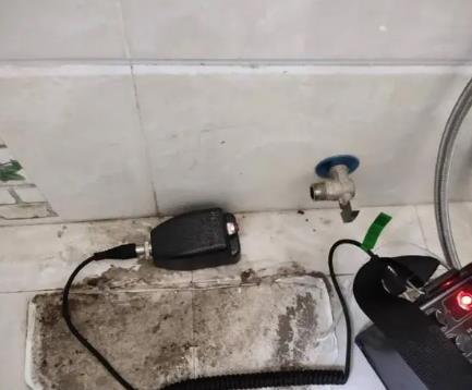 定结屋顶漏水维修公司分享下卫生间漏水的危害及解决方法